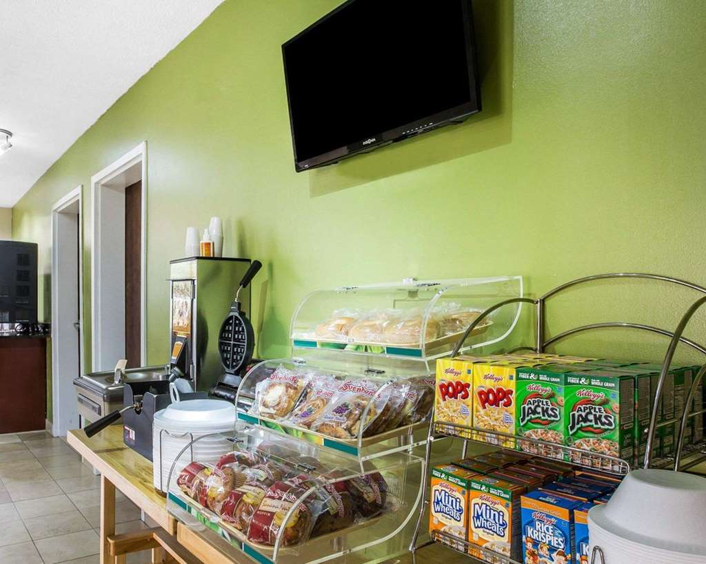 Suburban Studios Augusta Restoran fotoğraf