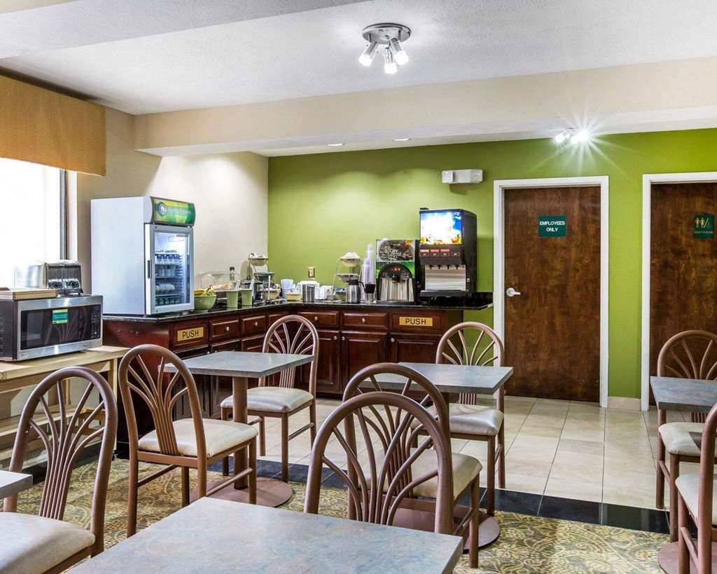 Suburban Studios Augusta Restoran fotoğraf